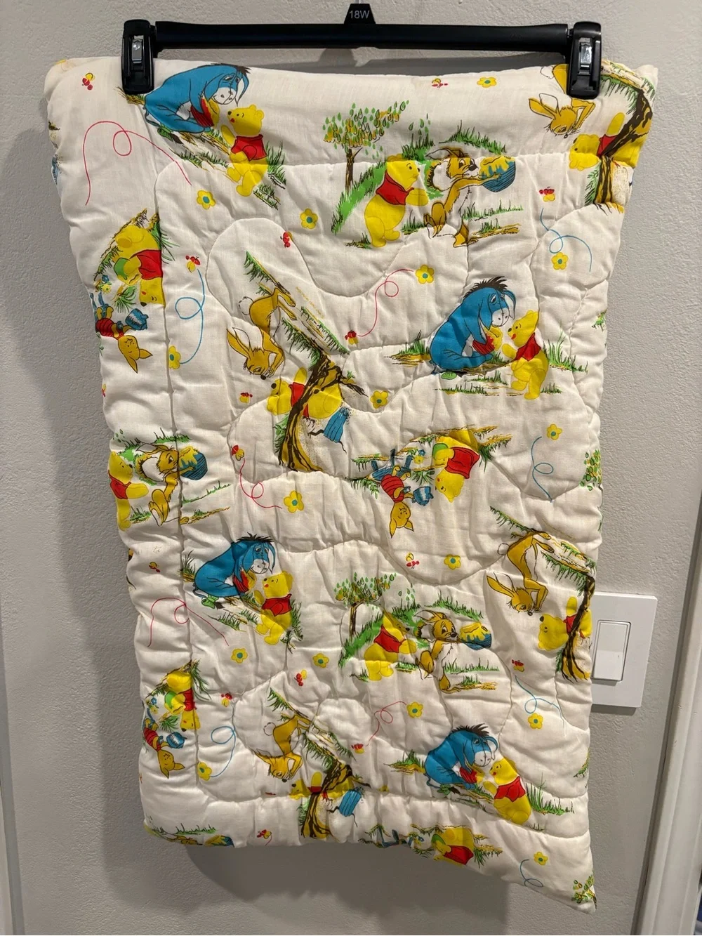 Vintage 1970’s Winnie the Pooh Disney Quilted Baby Blanket w/side Zipper - Picture 4 of 14